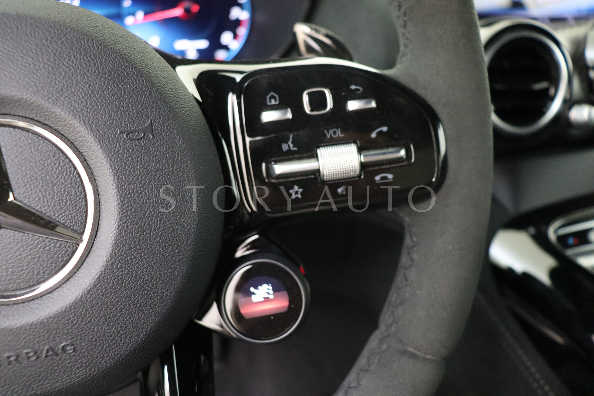 wmx1903811a042505-17