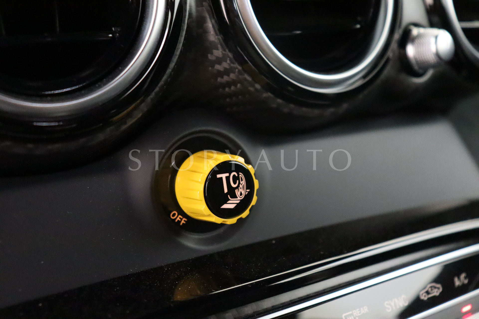 wmx1903811a042505-37