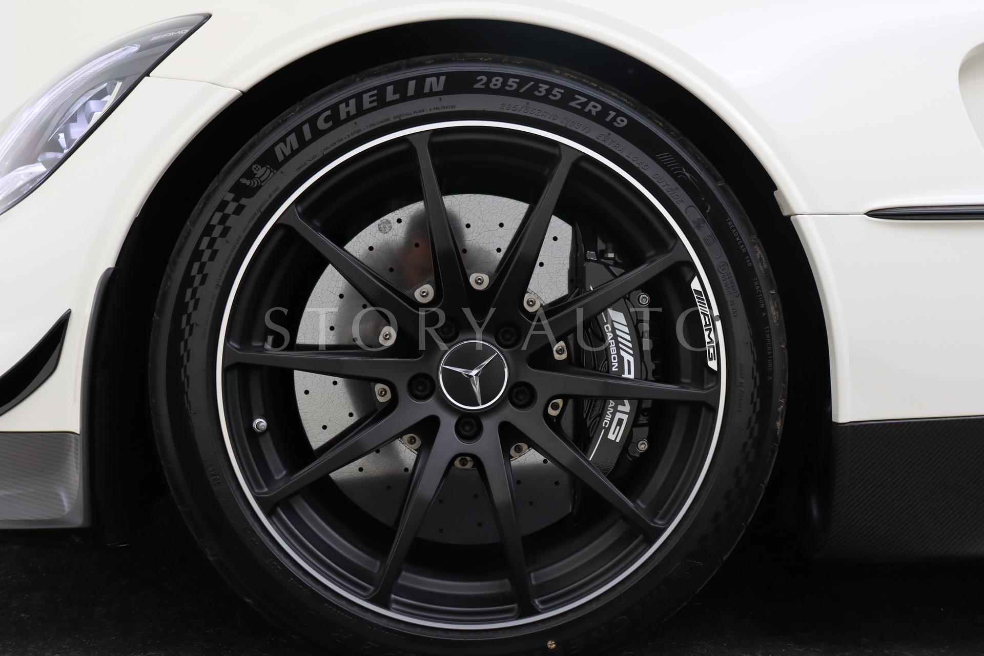 wmx1903811a042513-26